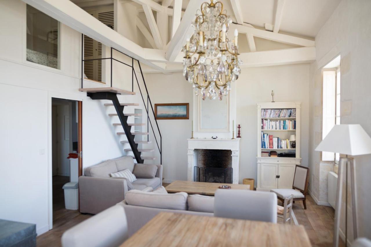 Appartamento XVIII Century Gem With Magnificent Views Of The Harbour With A Private Garage Saint-Martin-de-Ré Esterno foto