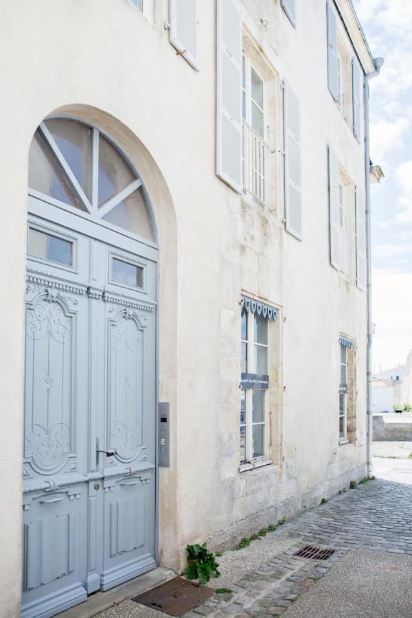 Appartamento XVIII Century Gem With Magnificent Views Of The Harbour With A Private Garage Saint-Martin-de-Ré Esterno foto