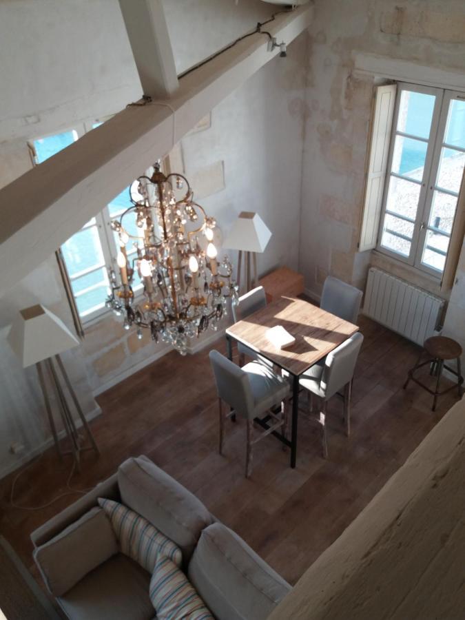 Appartamento XVIII Century Gem With Magnificent Views Of The Harbour With A Private Garage Saint-Martin-de-Ré Esterno foto